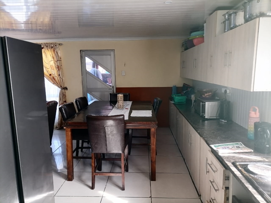 2 Bedroom Property for Sale in Lentegeur Western Cape